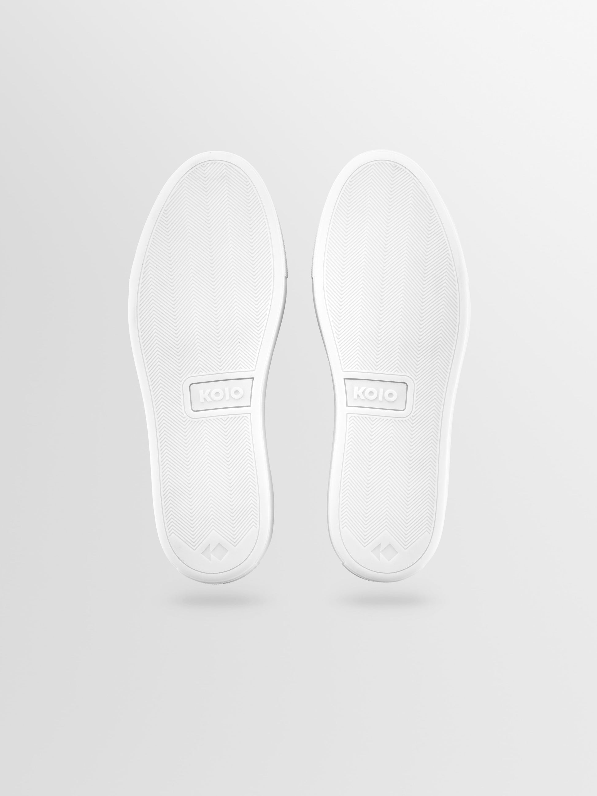 Capri Leather Sneaker in Triple White Wide Fit