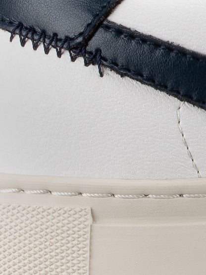 Vegan 01 Sneaker in Iceberg
